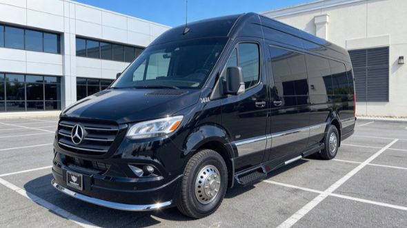 10 passenger sprinter van indianapolis